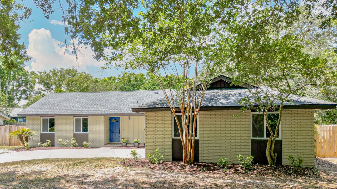 Spacious Open Concept Home in Winter Springs
