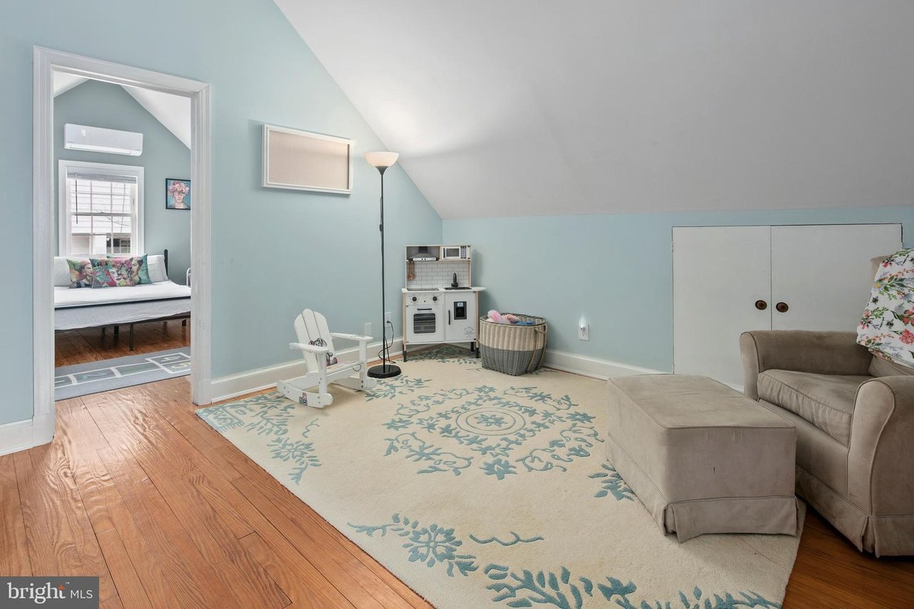 1212 Dale Dr