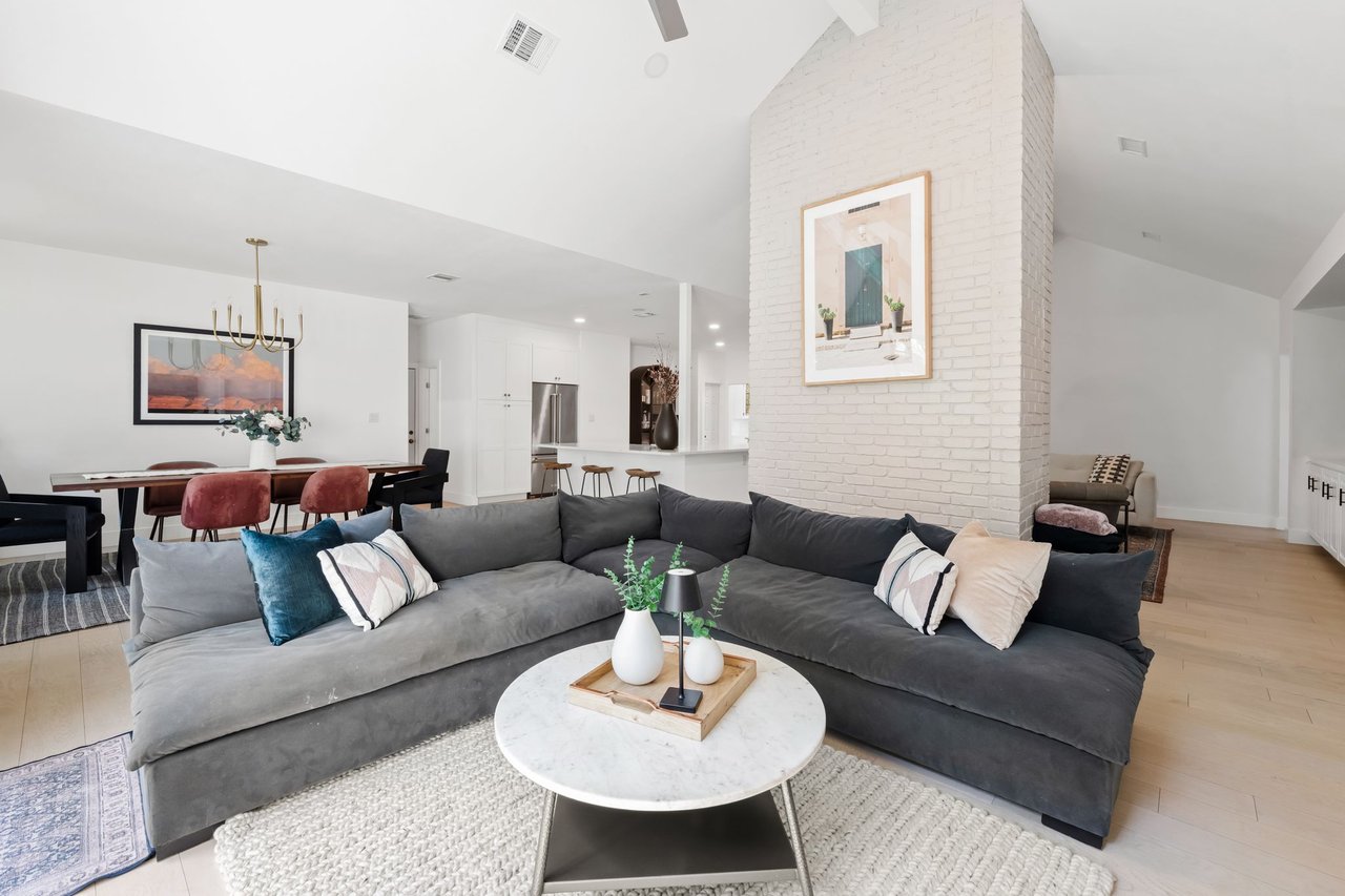7302 Anaqua Dr
