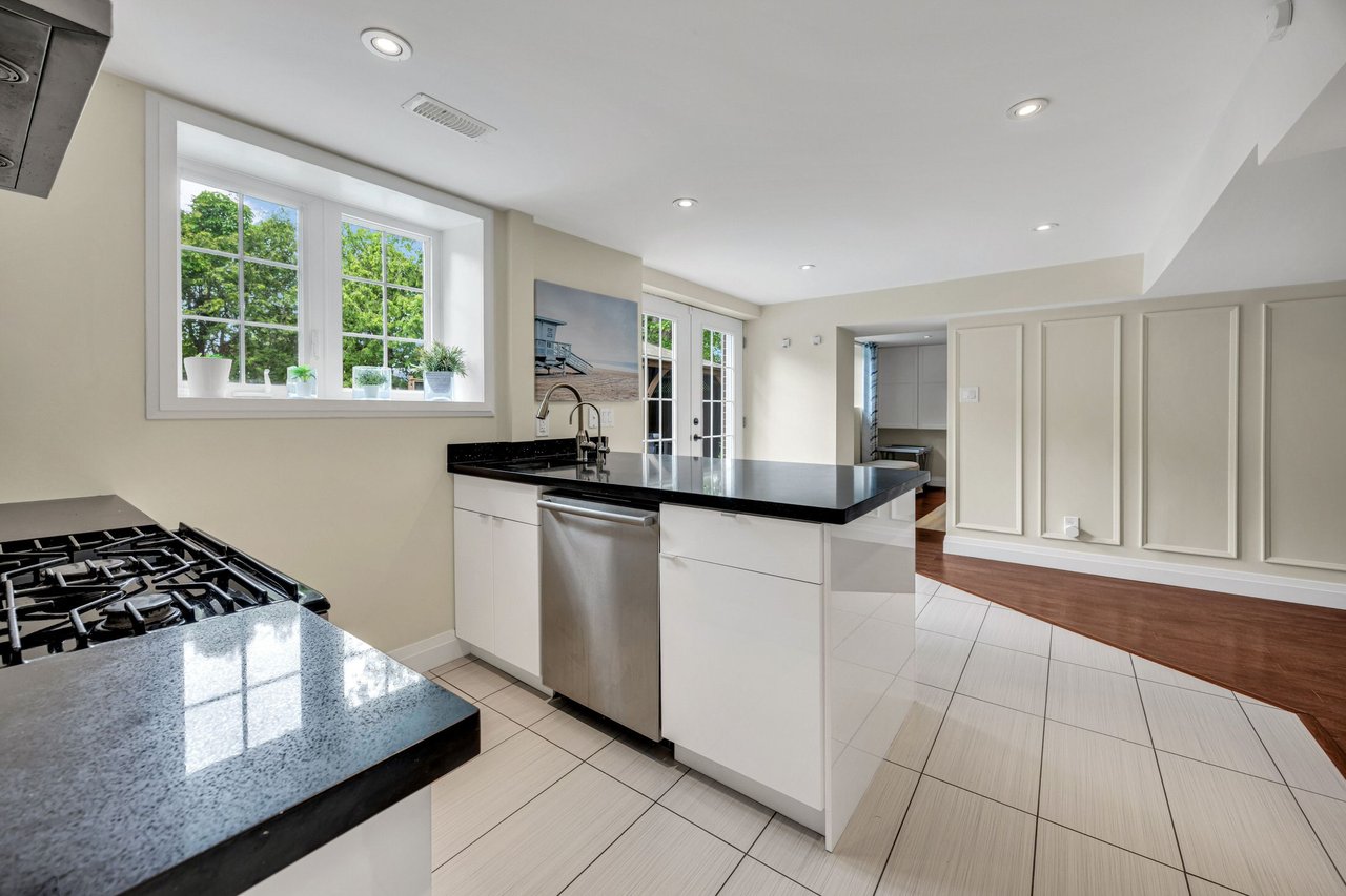 1441 Petrie Way