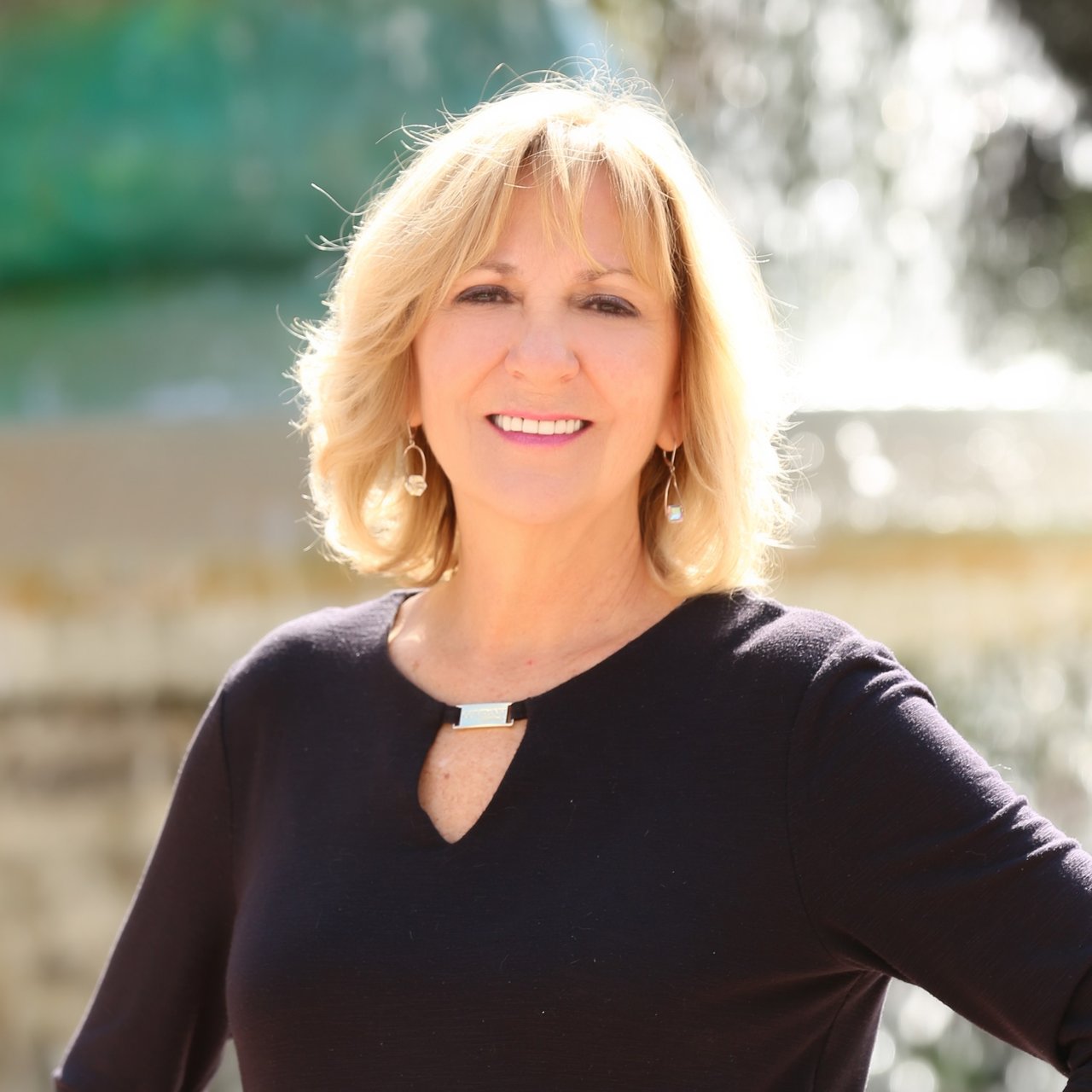 Cindi Infiesto Fort Myers, FL Real Estate Agent Headshot