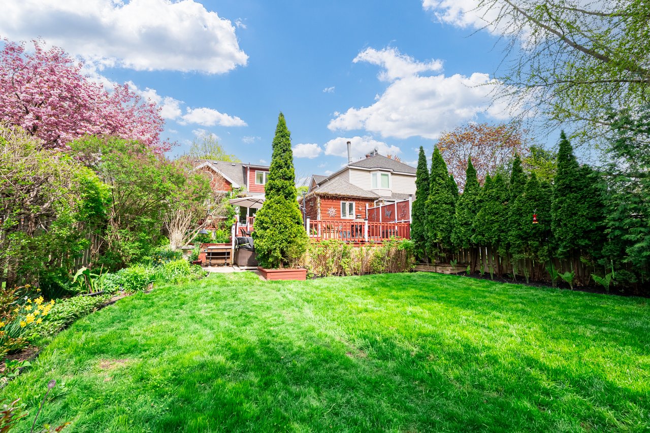 22 Worthington Cres - a Gem in Bloor West Village