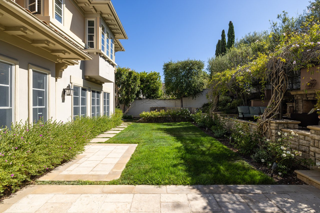 23 Gleneagles Drive