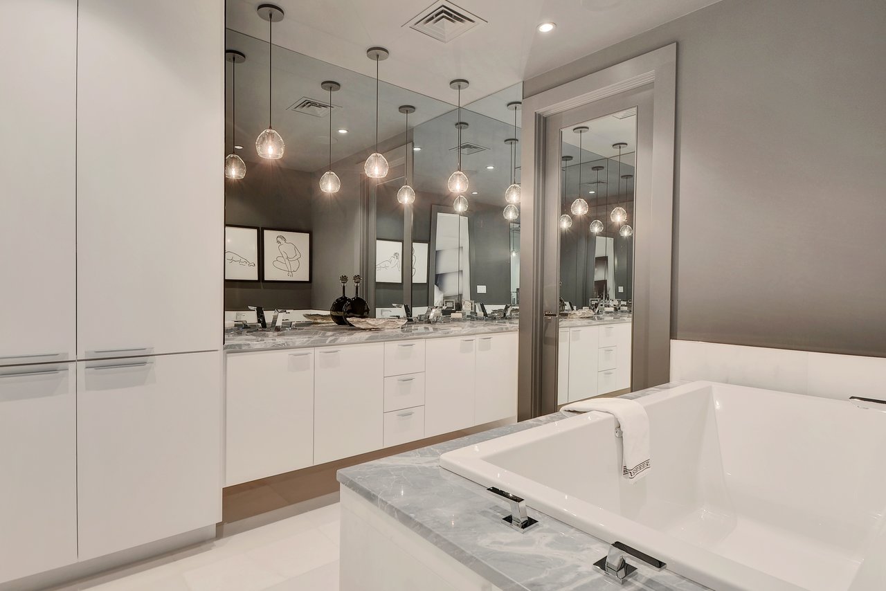 200 Congress Avenue #43ST