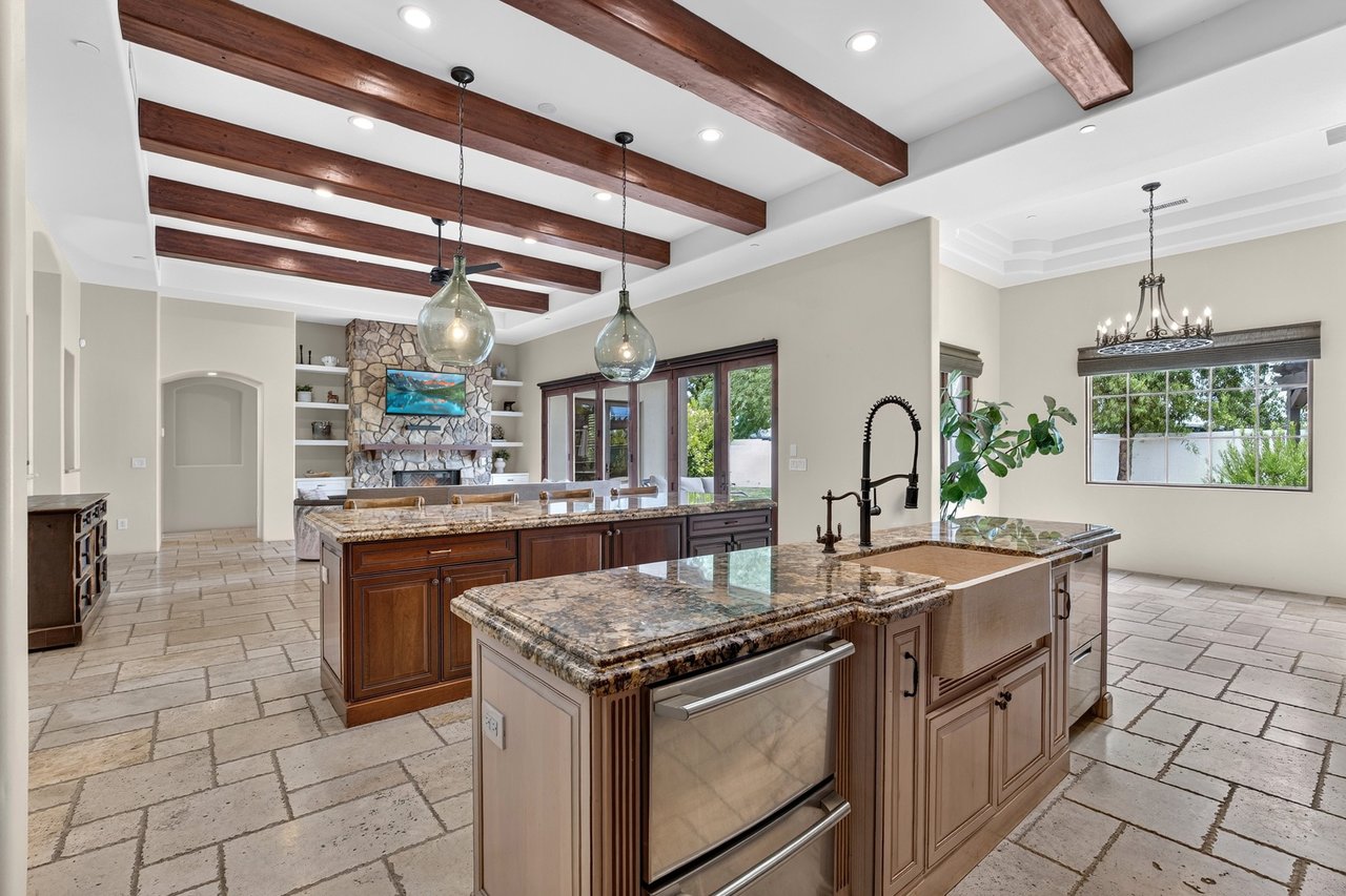 5807 E ORANGE BLOSSOM Lane