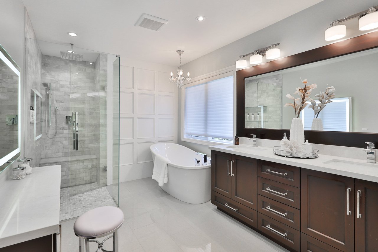 1277 Woodeden Dr