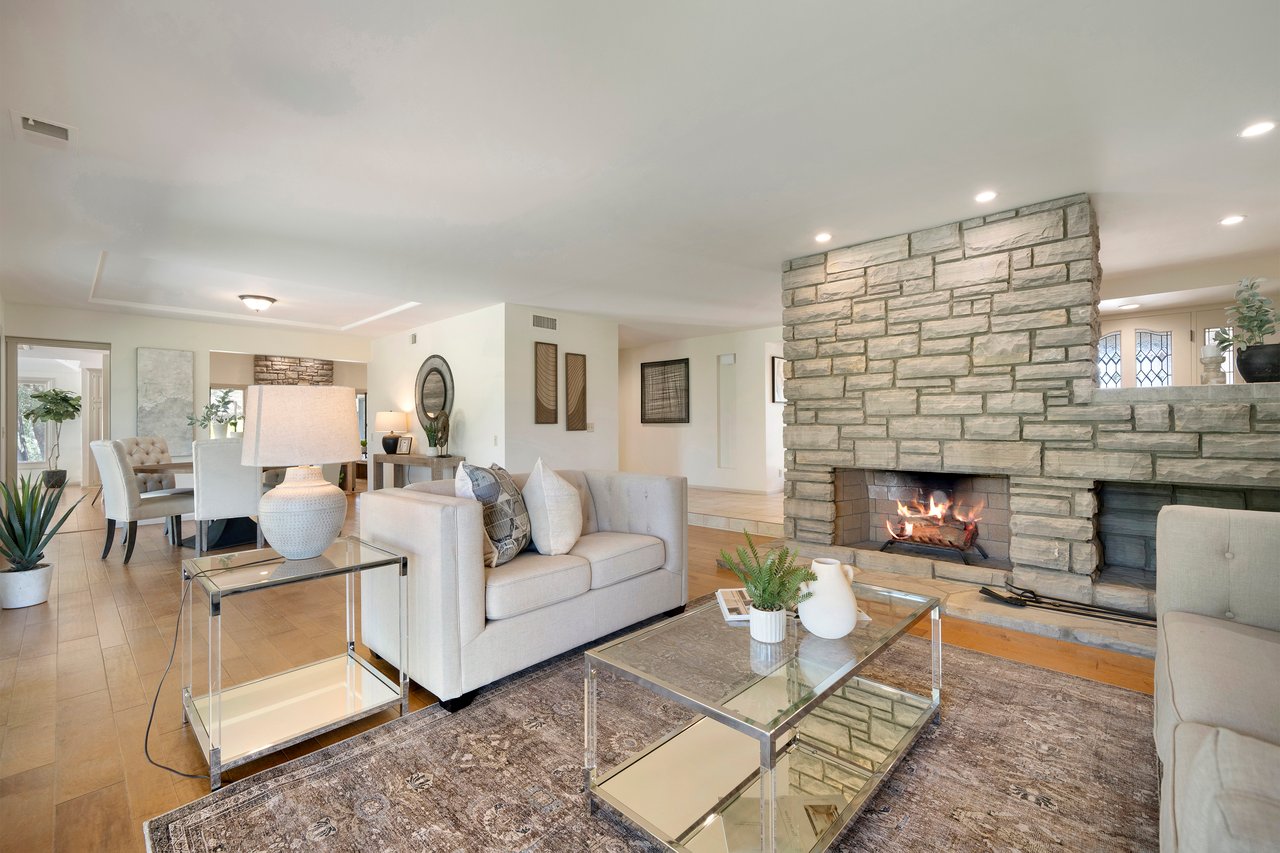 38785 Avenida Bonita