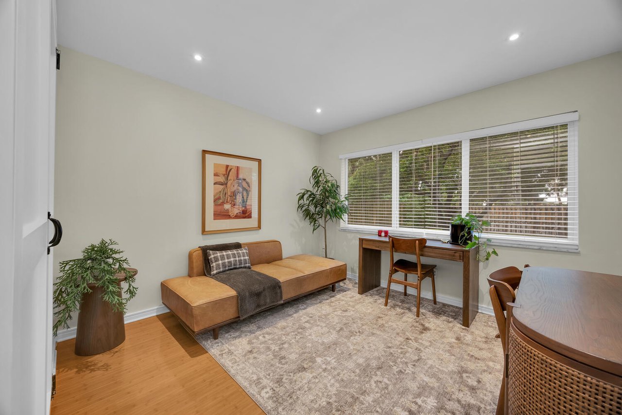 Spacious Living on a Private Cul-de-Sac