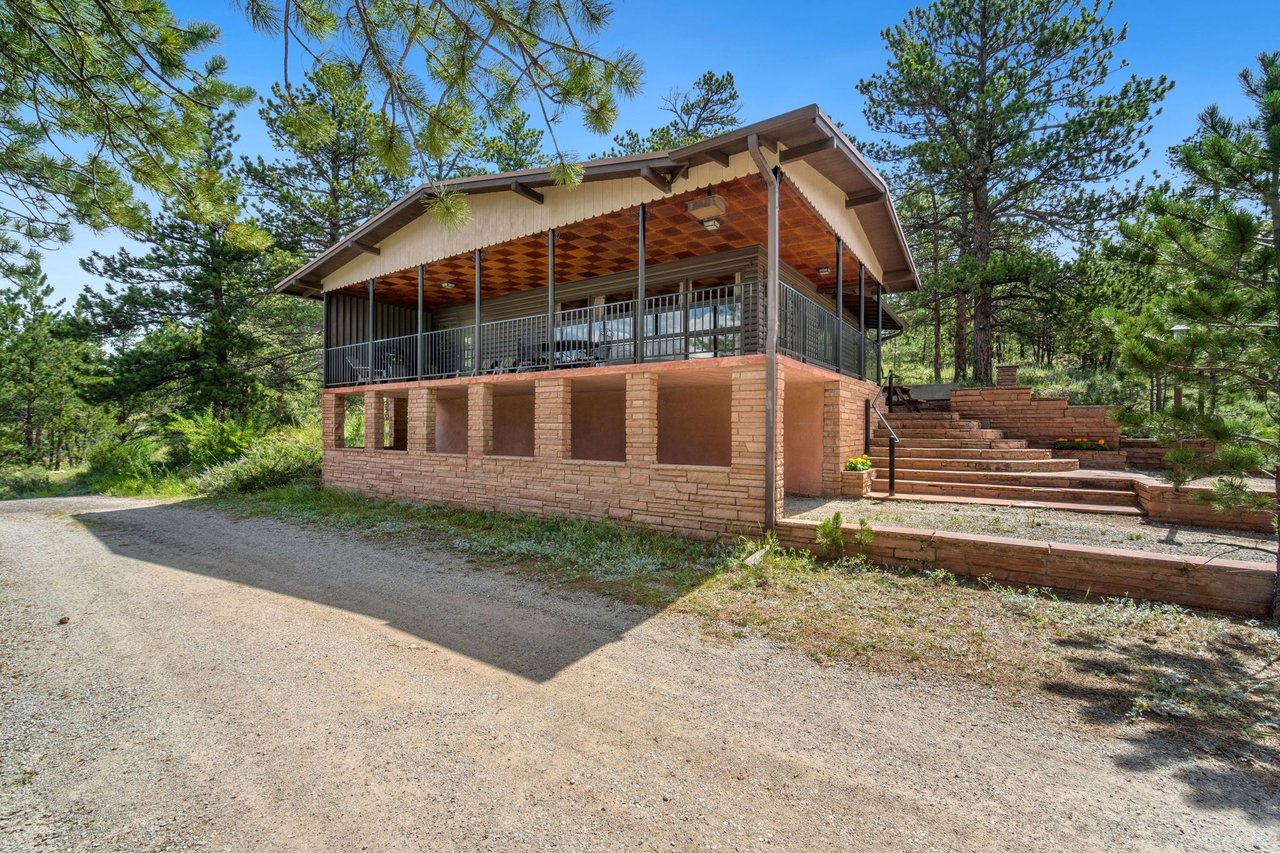 1650 Powelly Lane