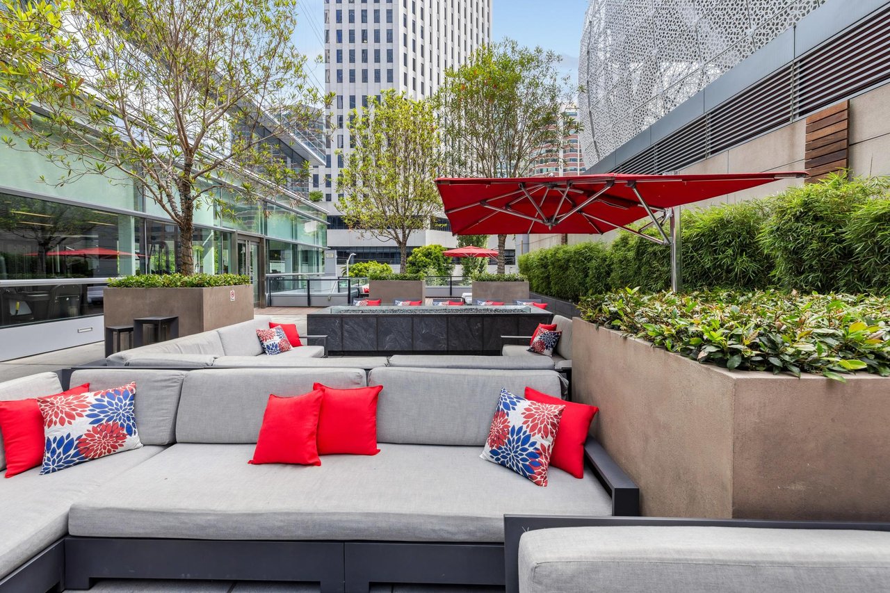 301 Mission St #56D