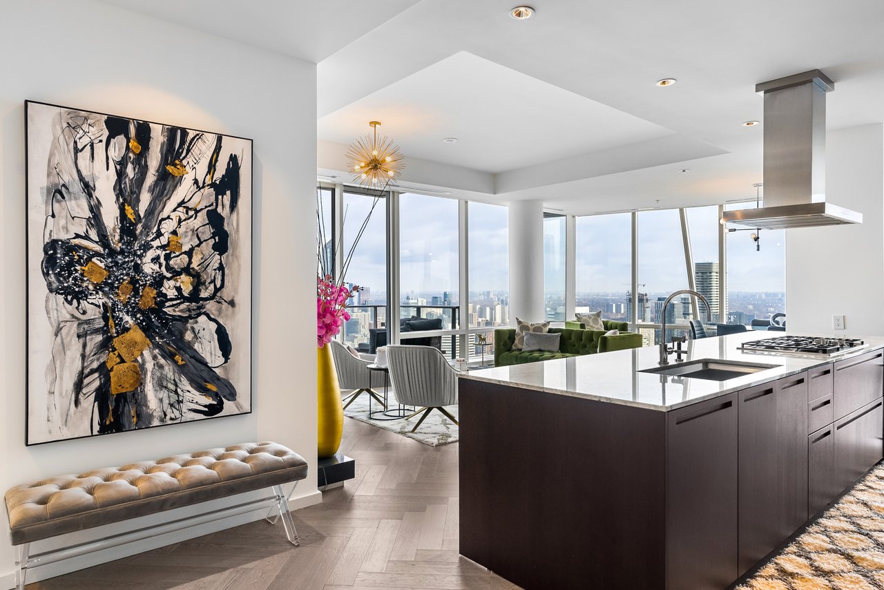 Suite 5804- 180 University Avenue