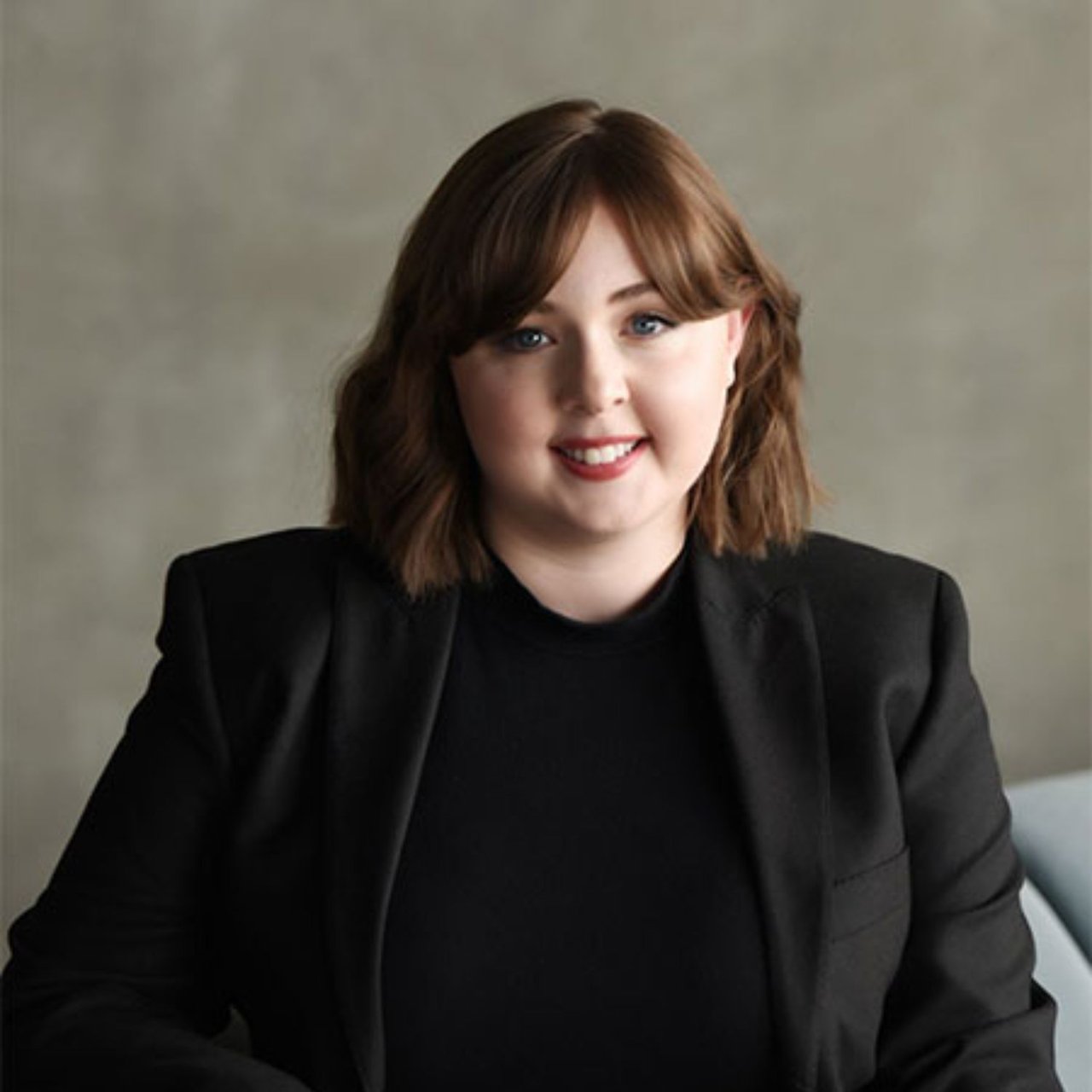 Tori Weaver, Toronto, ON Real Estate Agent Headshot