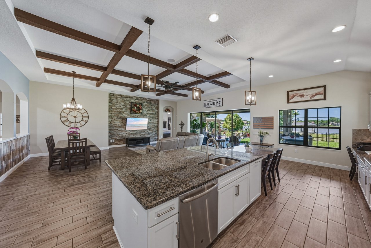 6743 Sunset Vista Way 