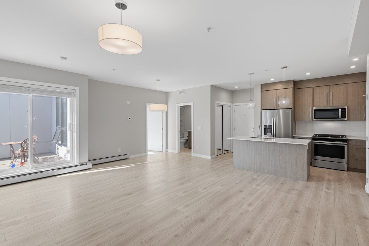 383 Smith Street NW Unit: 402