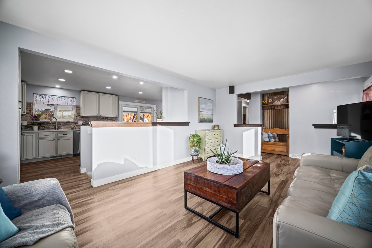 7097B  PARFET ST ARVADA, CO 80004