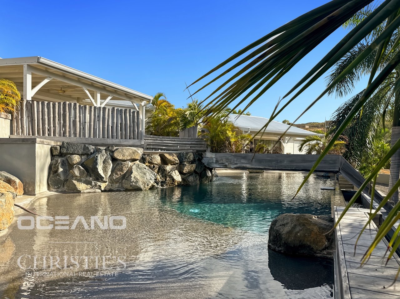 Real Estate Complex – 3 Villas + 1-Bedroom Apartment
