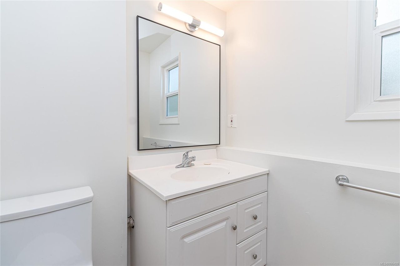 4354 Okano Pl