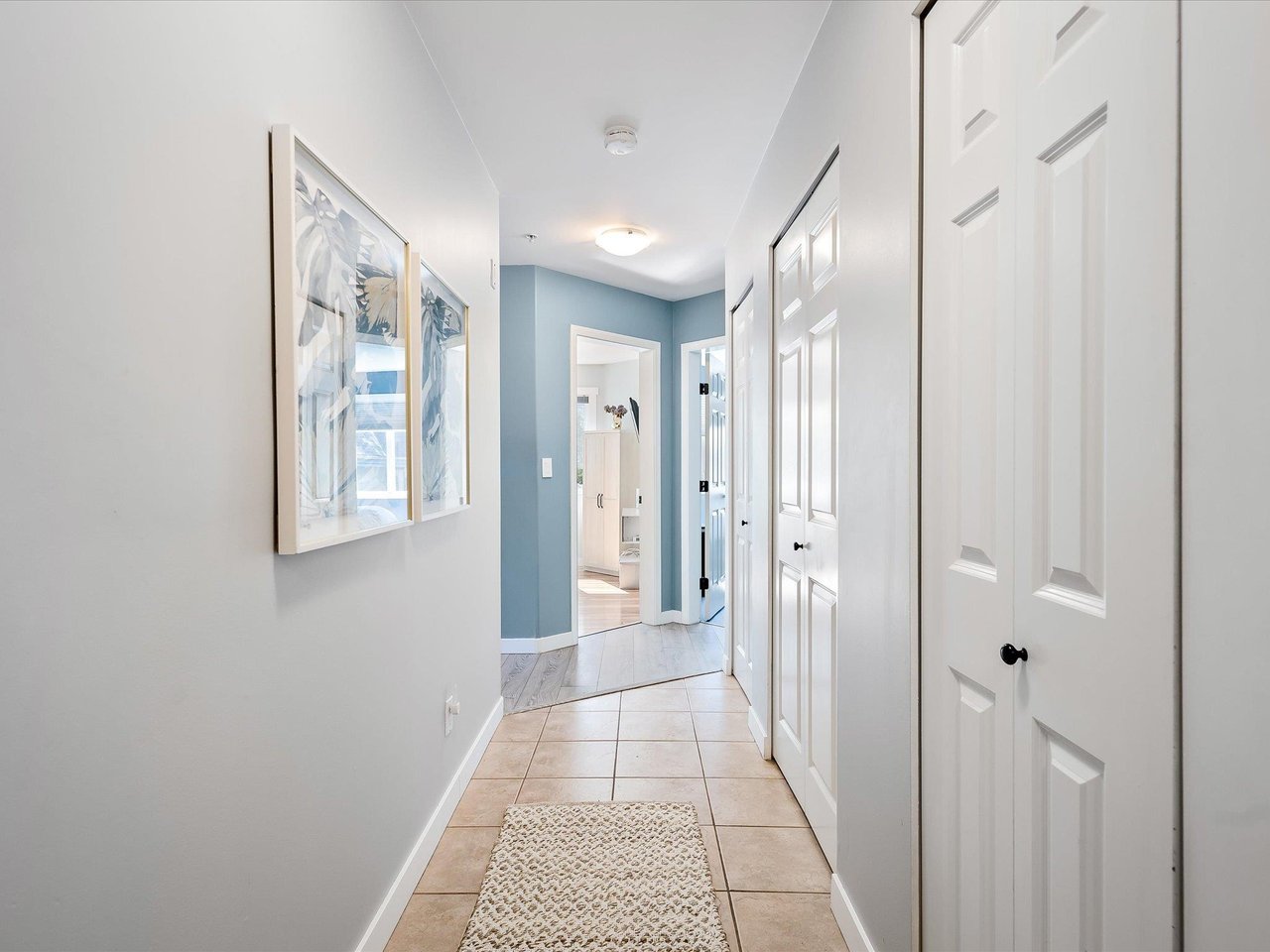 102-1460 Pemberton Ave