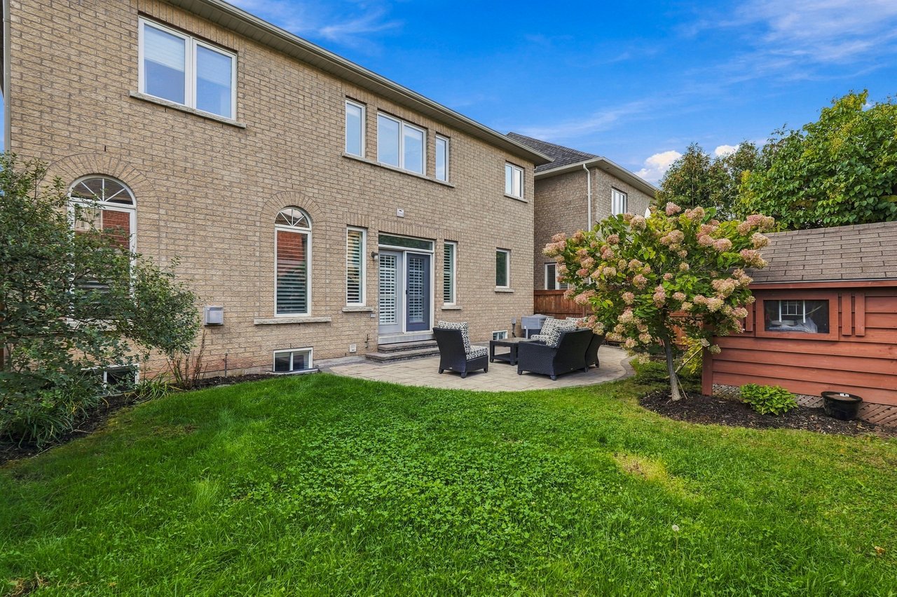 Family Living in the Heart of Lakeshore Woods