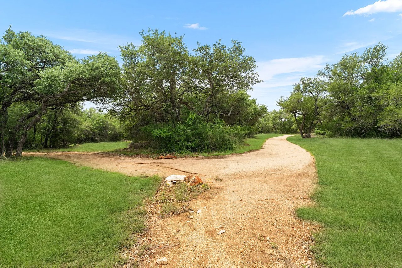 1106 Flint Ridge Trl