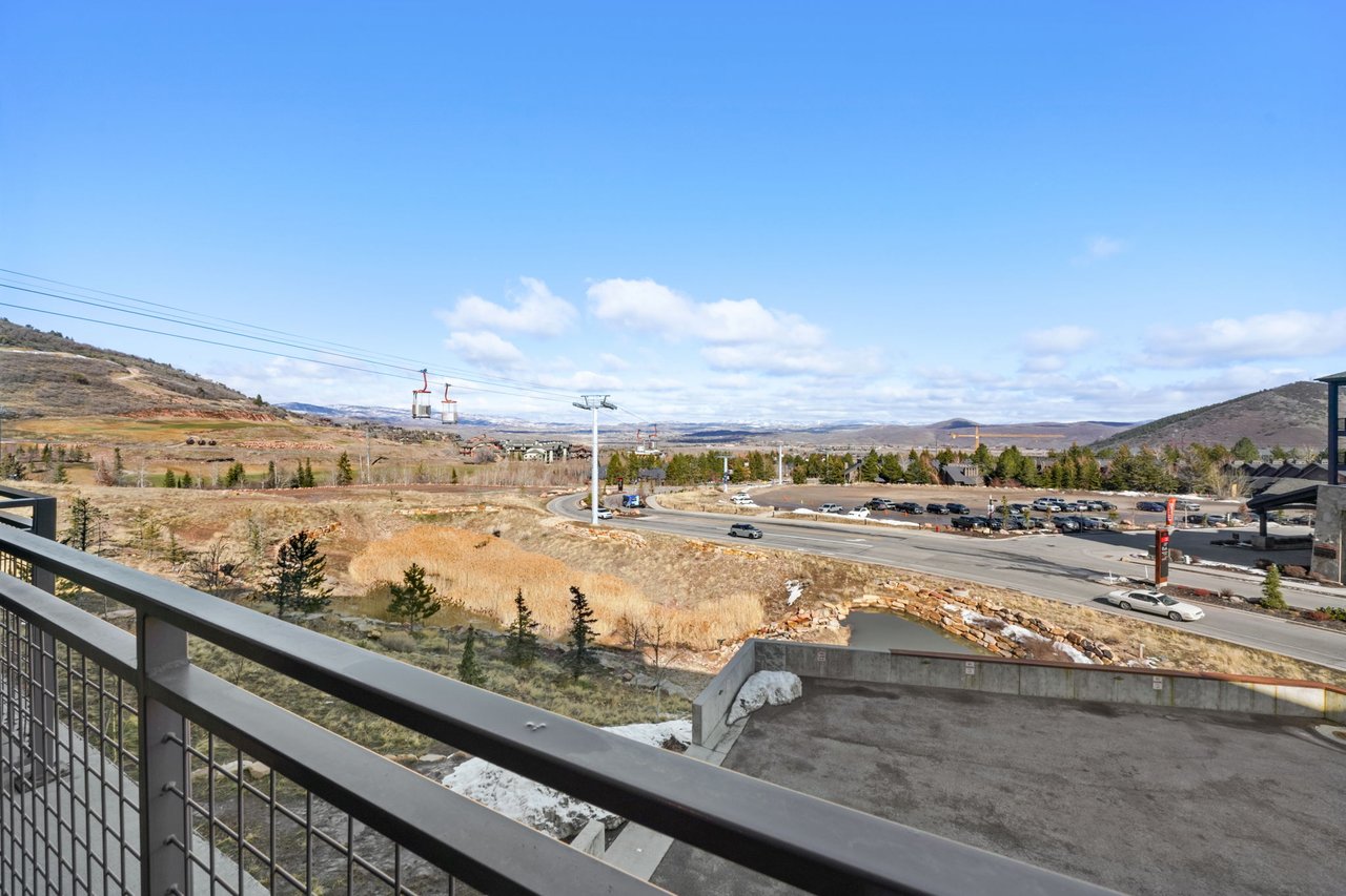 2670 W Canyons Resort Drive, 127