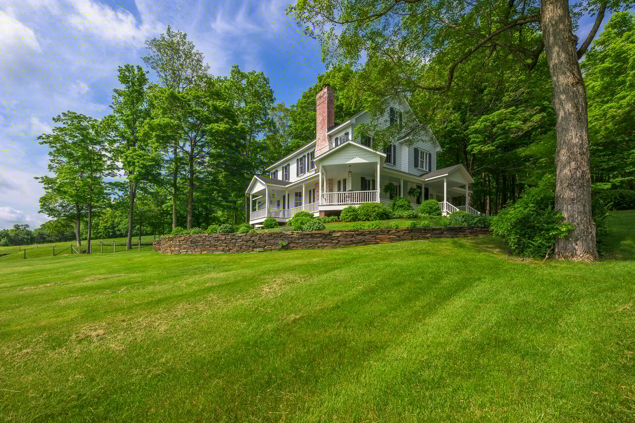 Willow Pond Farmhouse
