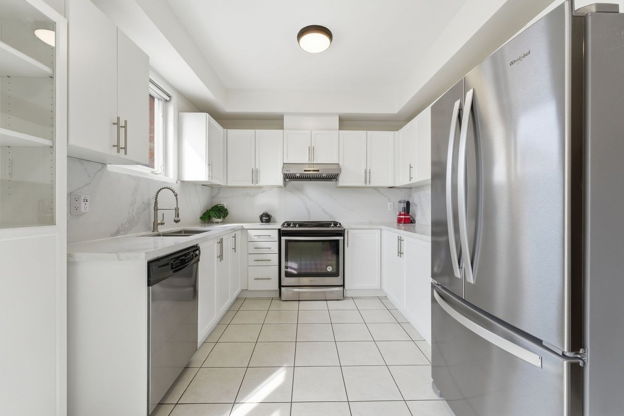 647 Courtney Valley Rd