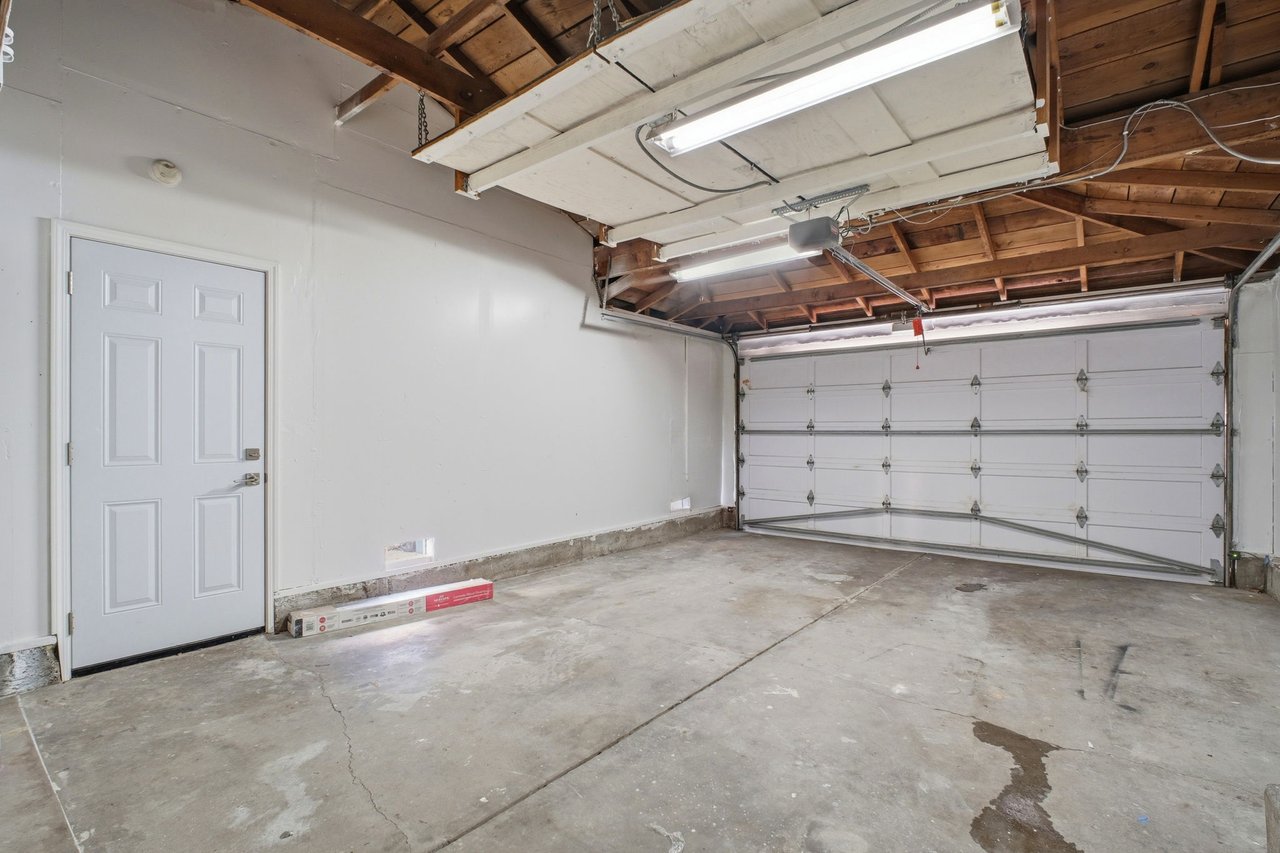 Turn Key Beauty in Sundale