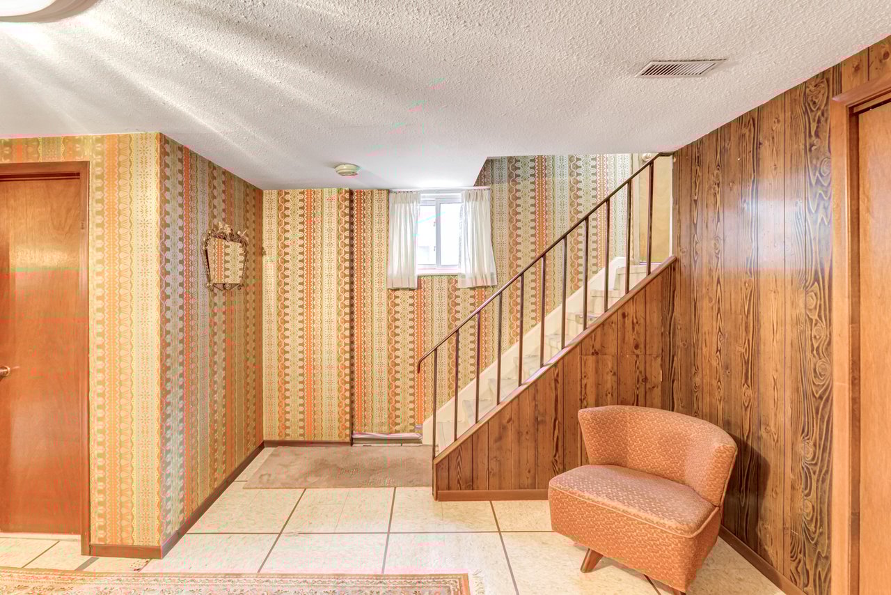 102 Clement Rd