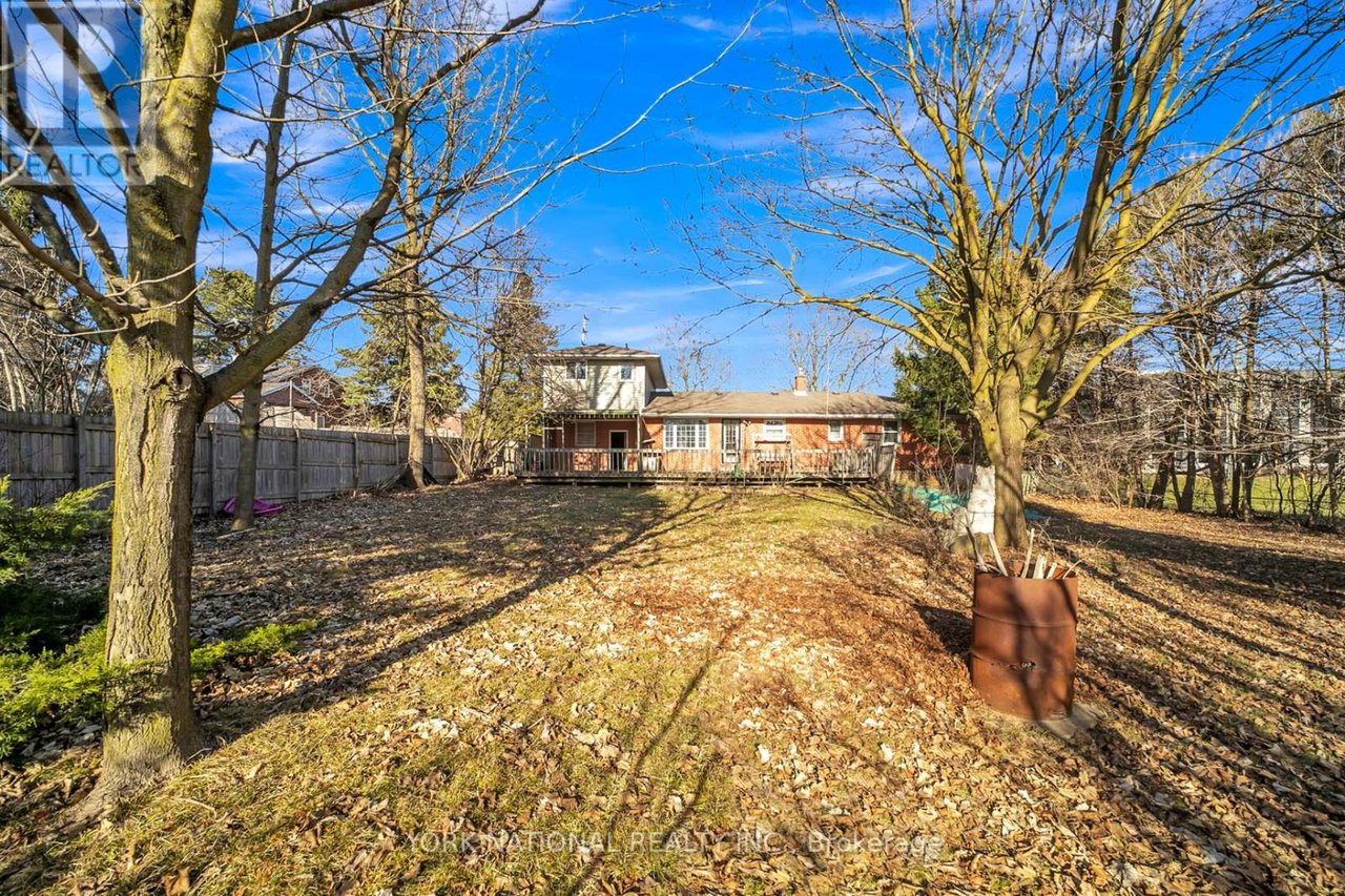16756 & 16764 Bayview Ave