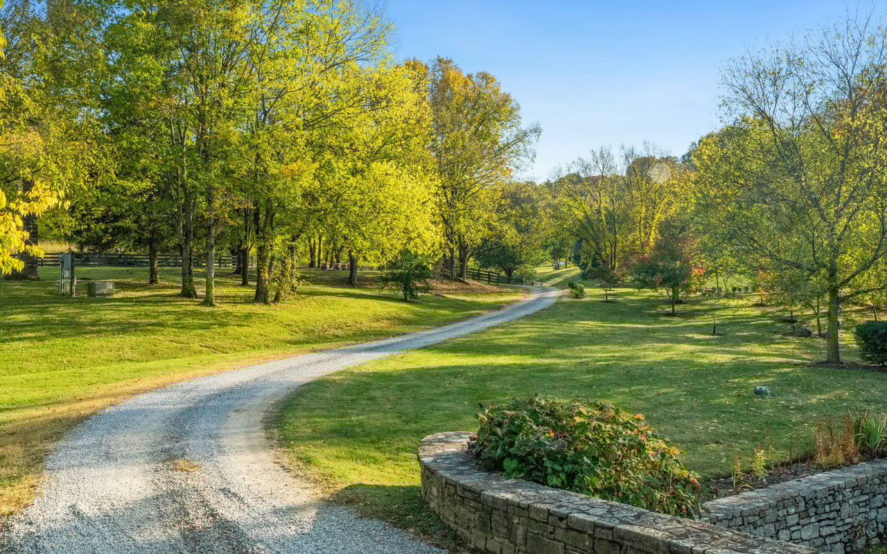 How Comps Work For Unique Estates in Leipers Fork