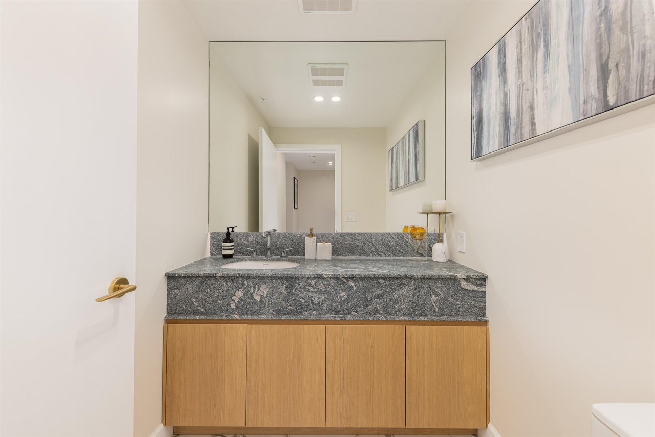 309-3668 W 10th Ave Unit: 309