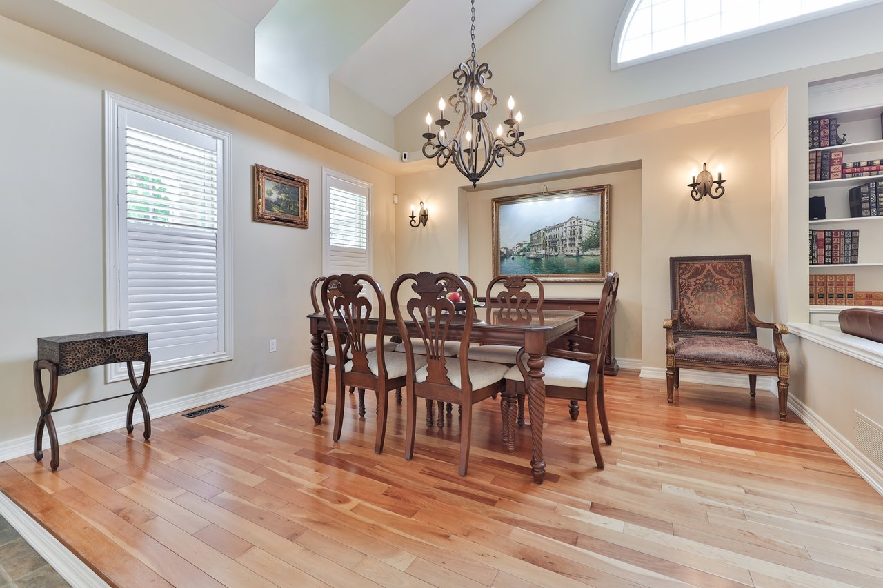 3105 Lakeshore Road, Burlington