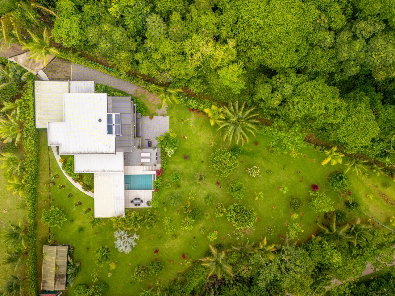 Outstanding Garden Treasure in Ojochal, Modern 4 bedroom on 1 acre