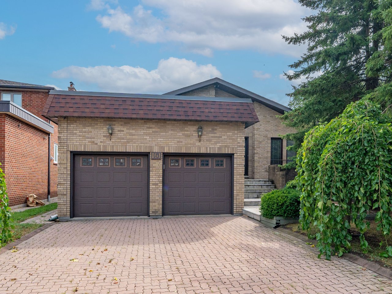 101 Leyburn Ave