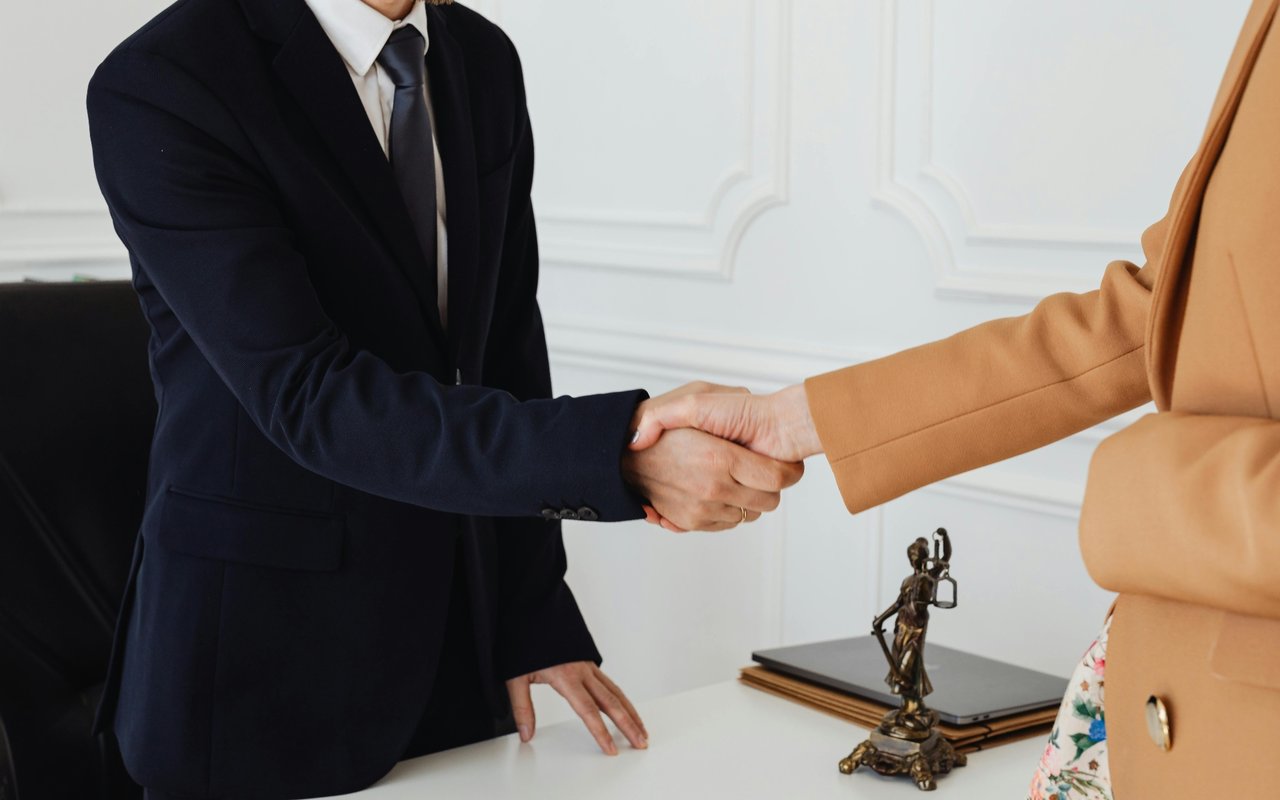 What Is A Listing Agreement? A Basic Guide For Home Sellers