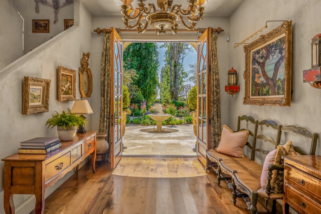 Mills Lane, St. Helena