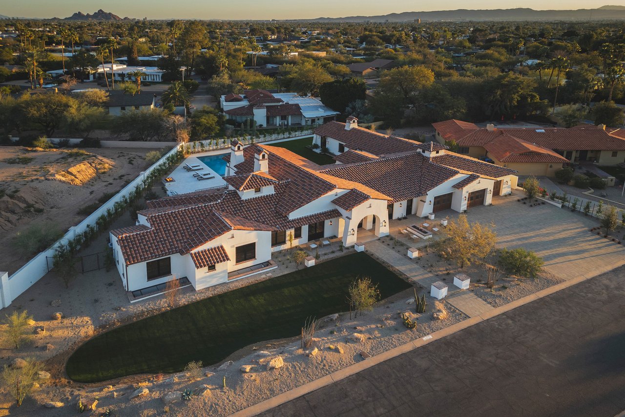 4605 E ROCKRIDGE Road