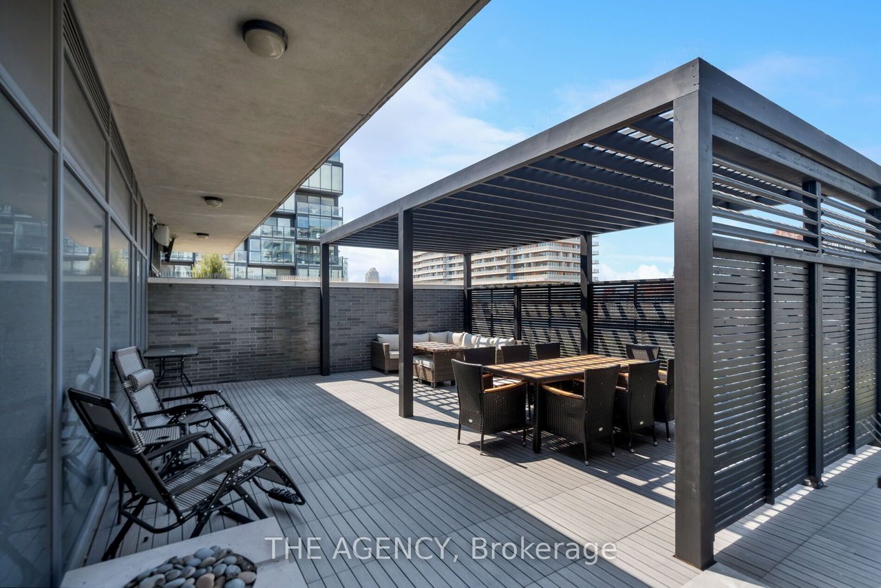 KING WEST LUXURY 
