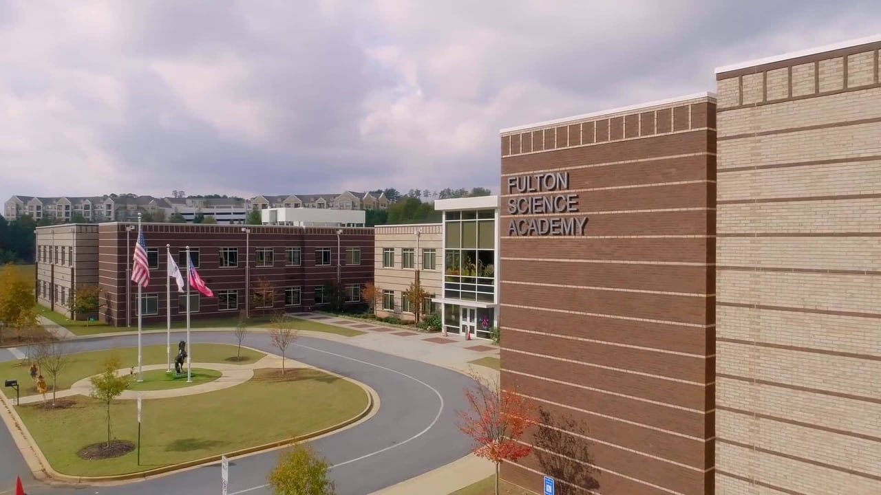 Living Near Top-Rated Schools: How It Impacts Daily Life, Traffic & Resale Value