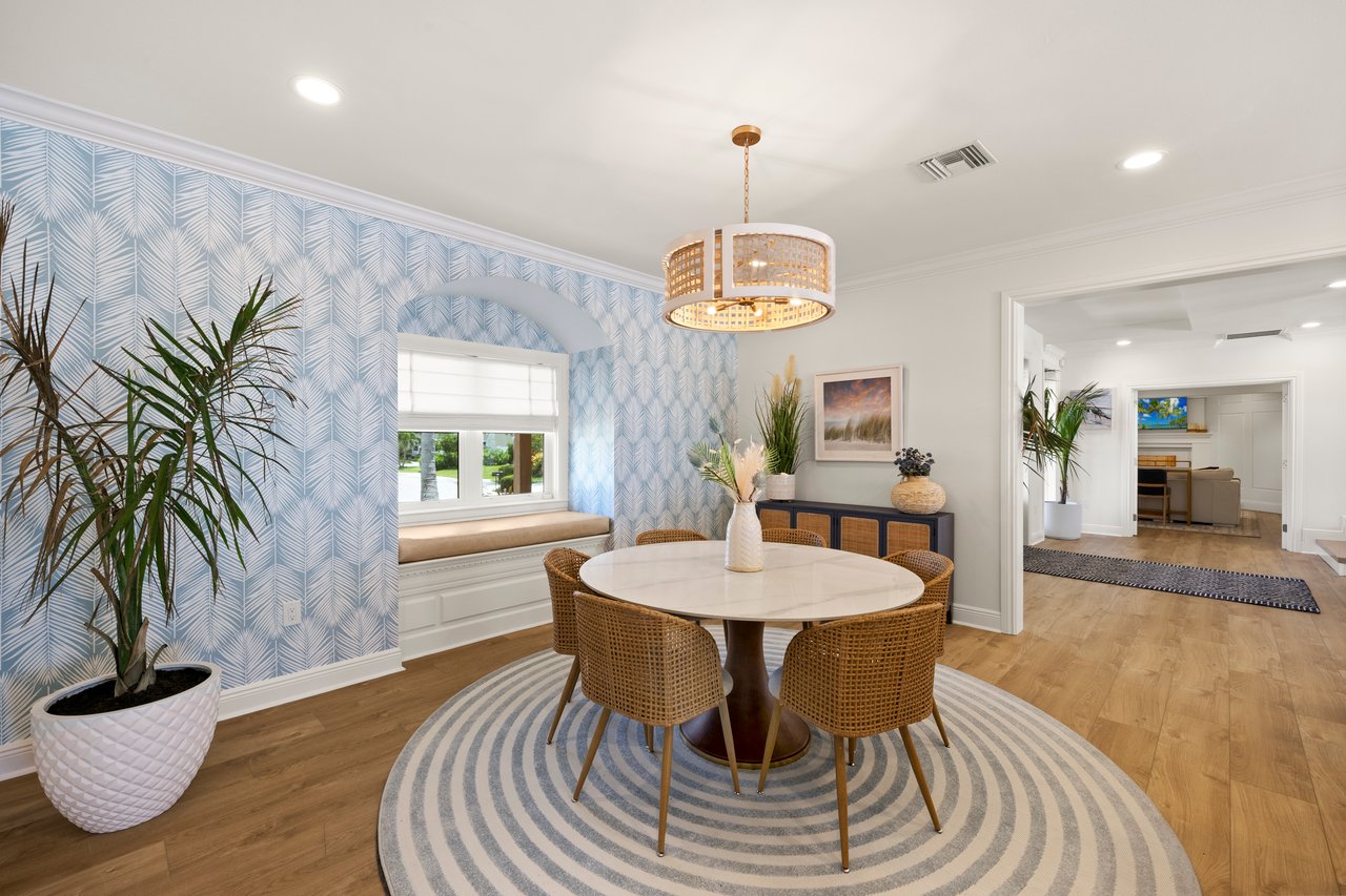 8451 Casa Del Rio LN