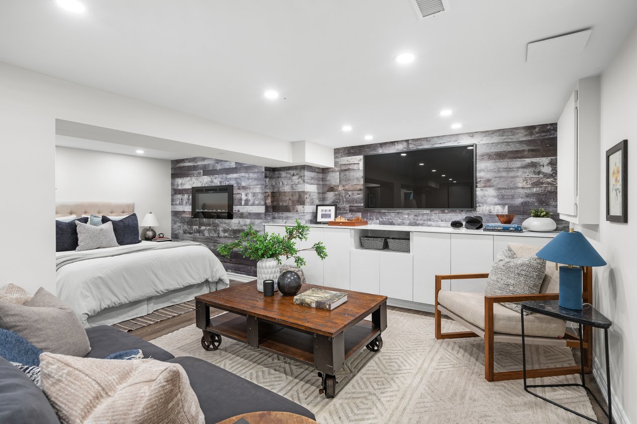 3 Phenix Drive