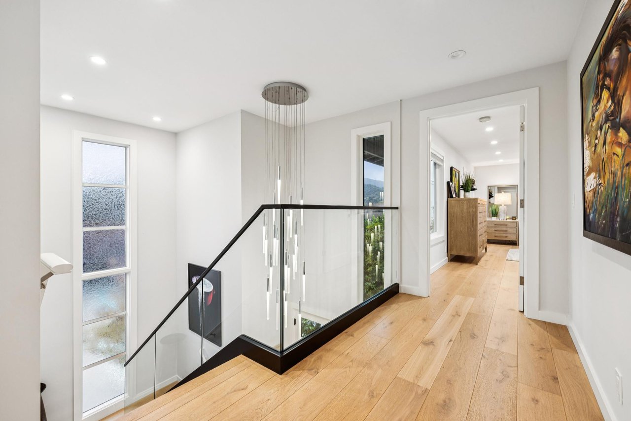 Luxurious Waterfront Home in Larkspur Marina