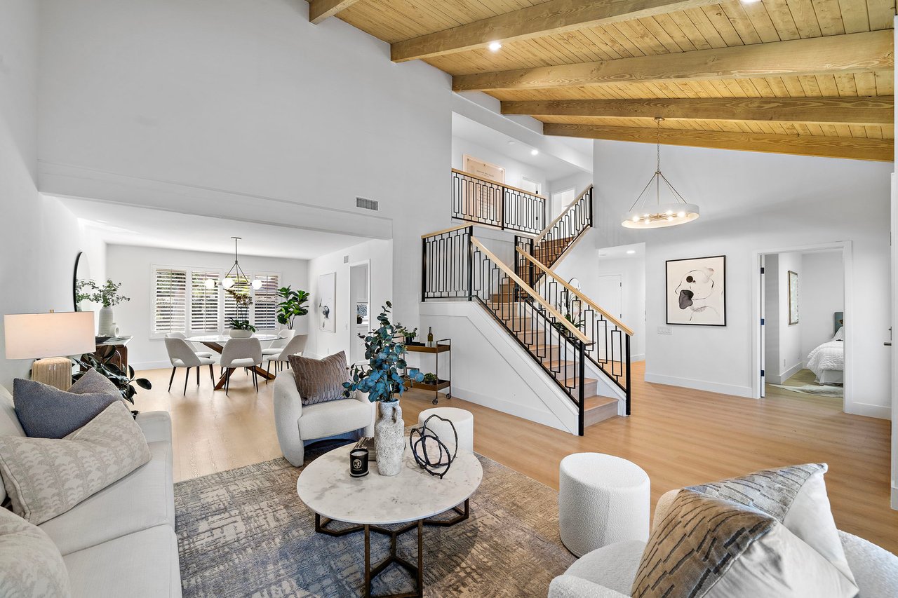 9560 La Amapola Avenue