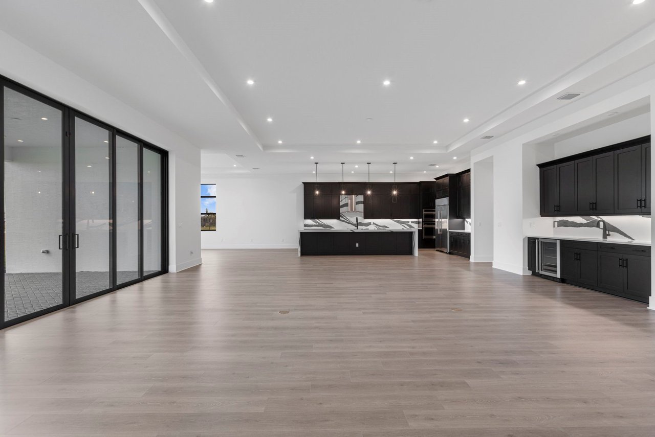 9187 SW Shinnecock Dr