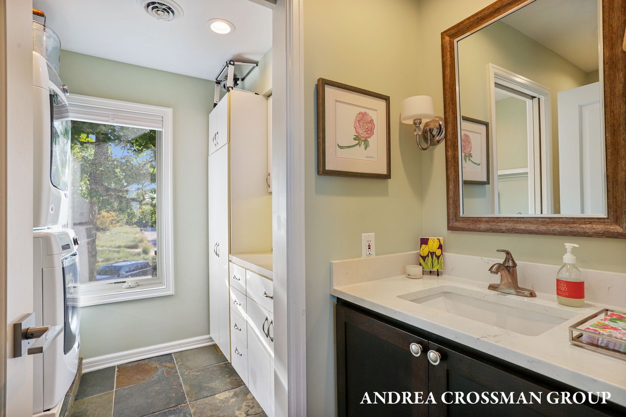 9565 Whispering Sands Dr