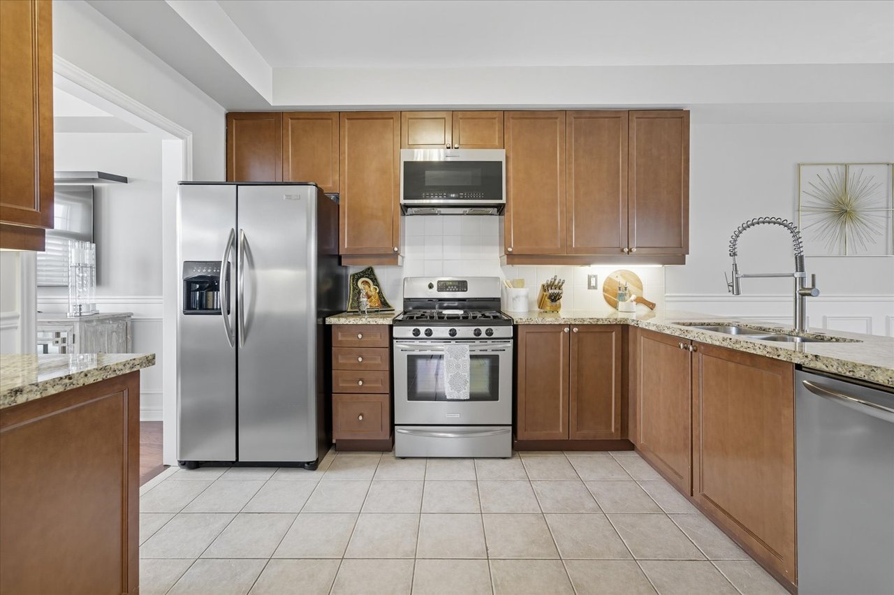 #23 - 20 Greensborough village Circ