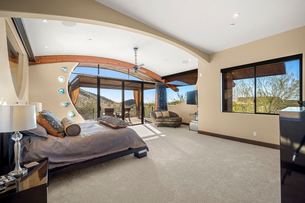 10570 E Pinnacle Peak Road