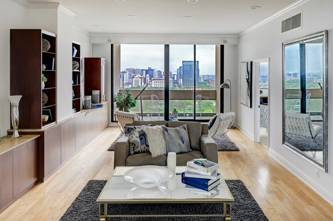 1111 Hermann, #22C