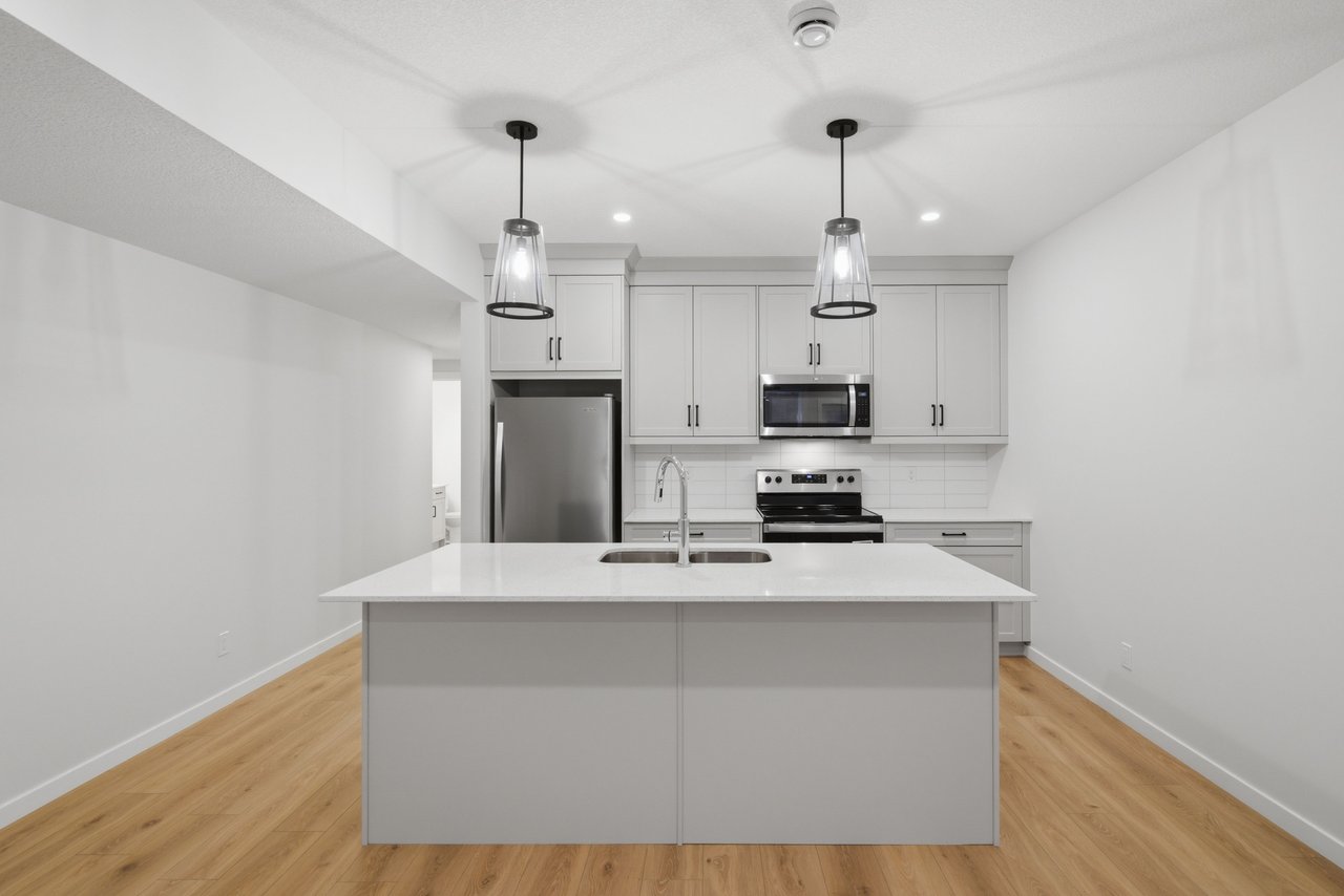 378 Bessborough Drive SW